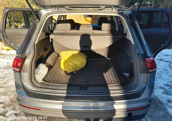 Volkswagen Tiguan cena 95000 przebieg: 60000, rok produkcji 2021 z Gubin małe 121